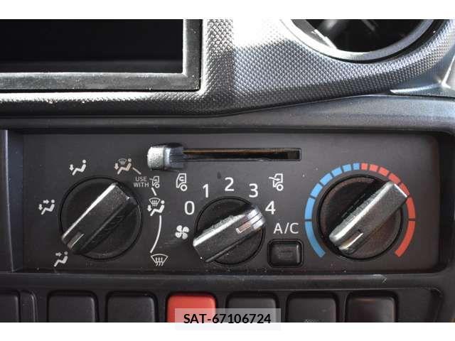 Toyota TOYOACE 2015-09 1664784-15