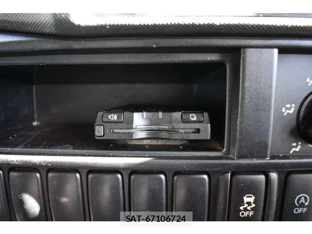 Toyota TOYOACE 2015-09 1664784-17