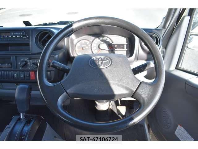 Toyota TOYOACE 2015-09 1664784-5