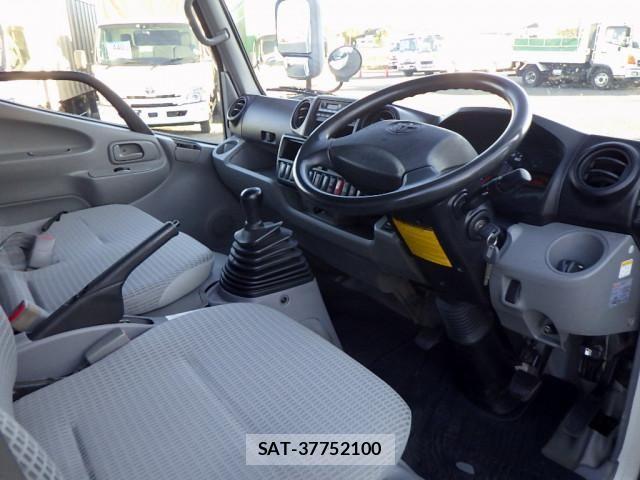 Toyota TOYOACE 2016-05 1746476-16