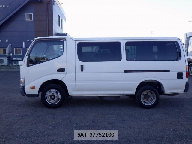 Toyota TOYOACE 2016-05 1746476-3