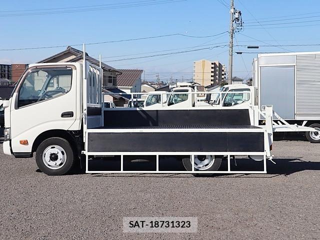 Toyota TOYOACE 2017-10 1746441-12