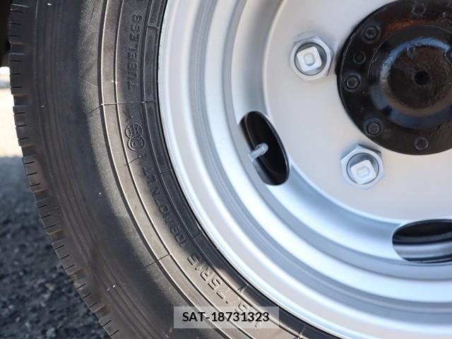 Toyota TOYOACE 2017-10 1746441-23
