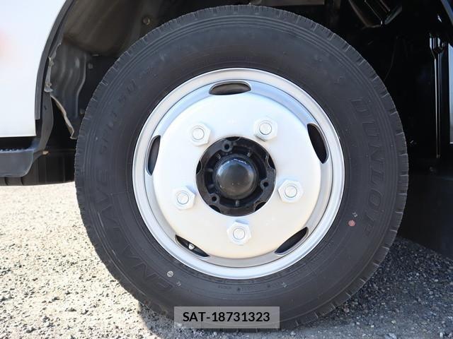 Toyota TOYOACE 2017-10 1746441-27