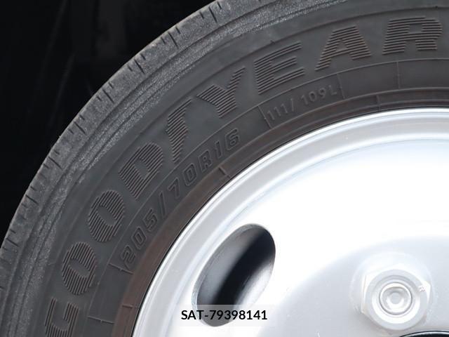 Toyota TOYOACE 2016-05 1746465-19