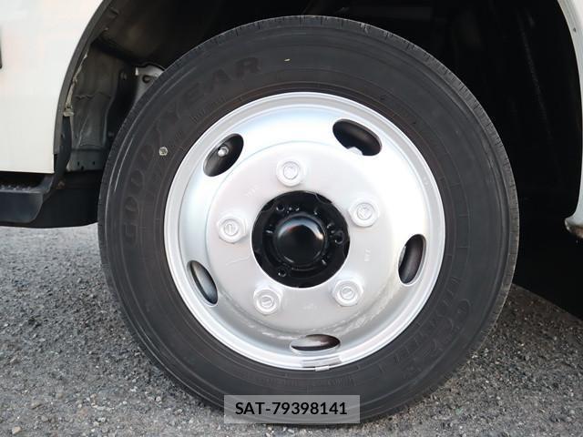 Toyota TOYOACE 2016-05 1746465-24