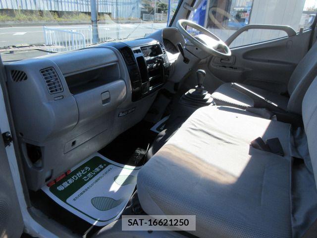 Toyota TOYOACE 2008-04 1829727-11