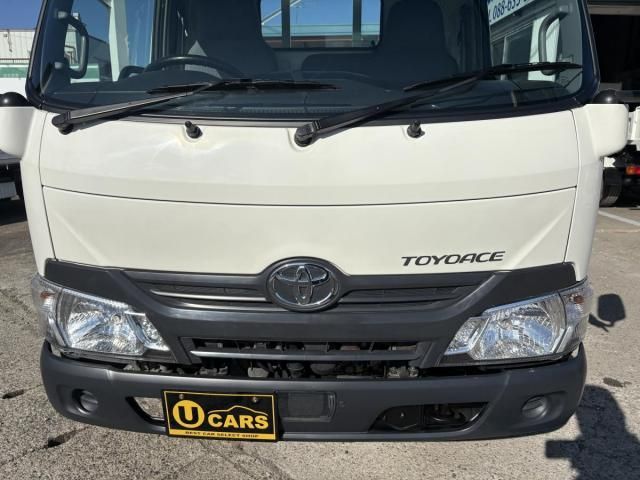 Toyota TOYOACE 2018-11 2197827-10