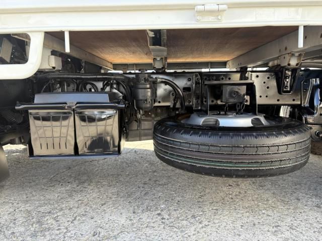 Toyota TOYOACE 2018-11 2197827-23