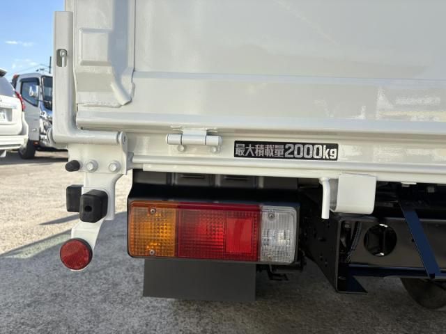 Toyota TOYOACE 2018-11 2197827-29