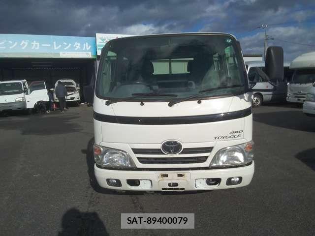 Toyota TOYOACE 2015-08 3778639-1