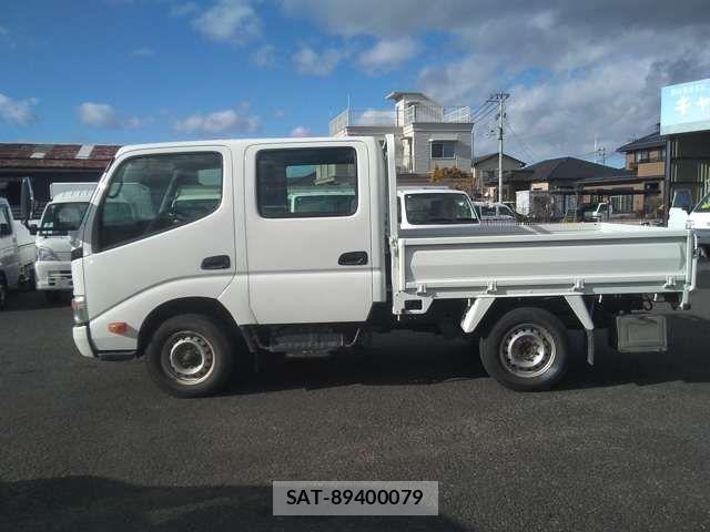 Toyota TOYOACE 2015-08 3778639-4
