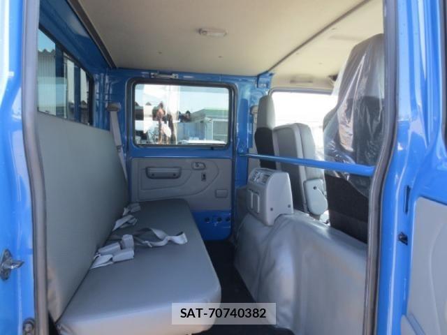 Toyota TOYOACE 2019-03 4641340-13