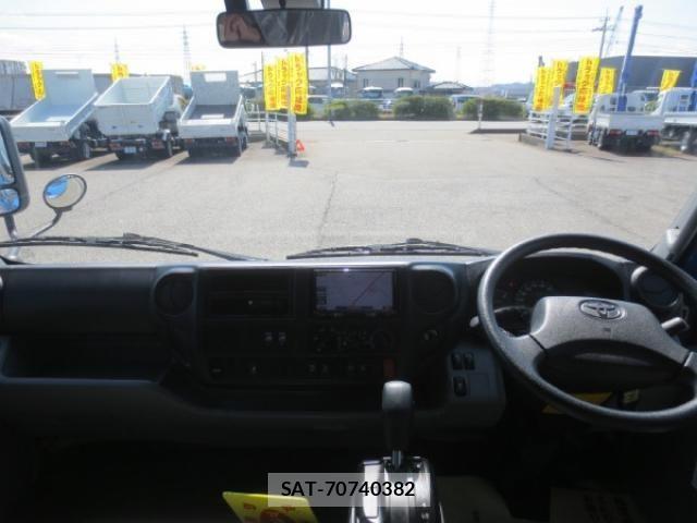 Toyota TOYOACE 2019-03 4641340-14