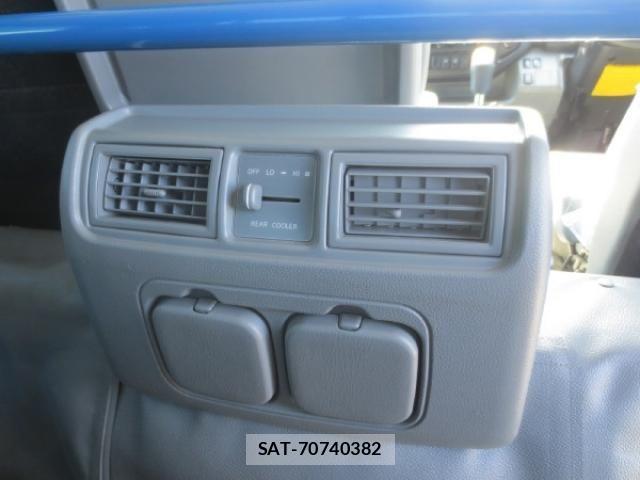 Toyota TOYOACE 2019-03 4641340-15