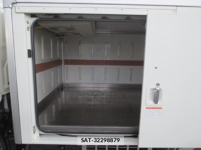 Toyota TOYOACE 2018-03 4758795-10