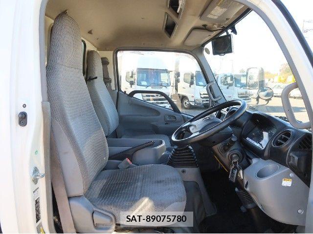 Toyota TOYOACE 2014-07 4991189-16