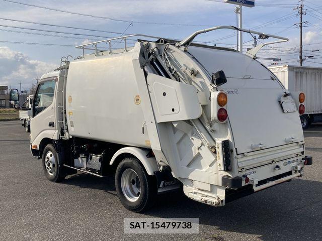 Toyota TOYOACE 2014-11 4991176-2
