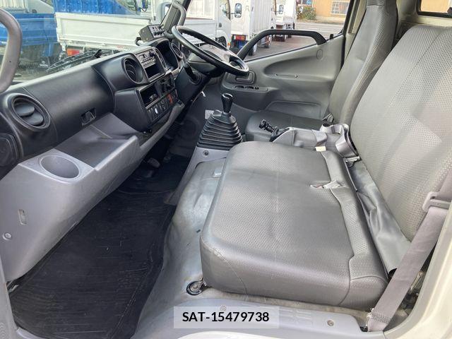 Toyota TOYOACE 2014-11 4991176-5