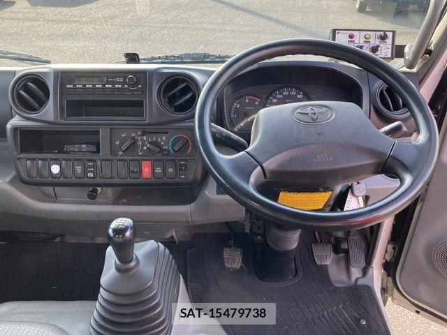 Toyota TOYOACE 2014-11 4991176-6