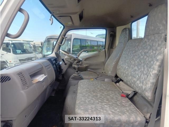Toyota TOYOACE 2010-01 5881115-19
