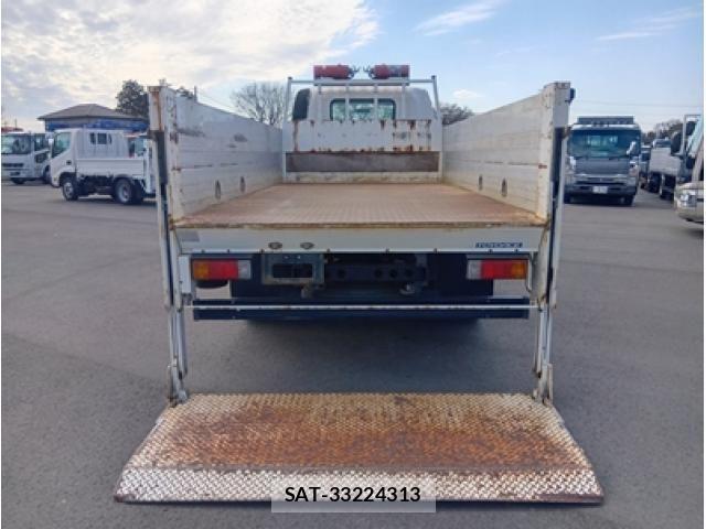 Toyota TOYOACE 2010-01 5881115-4