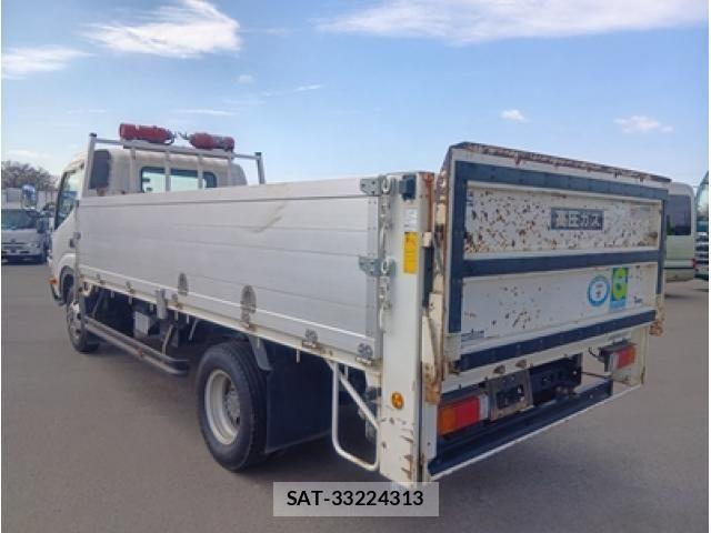 Toyota TOYOACE 2010-01 5881115-6