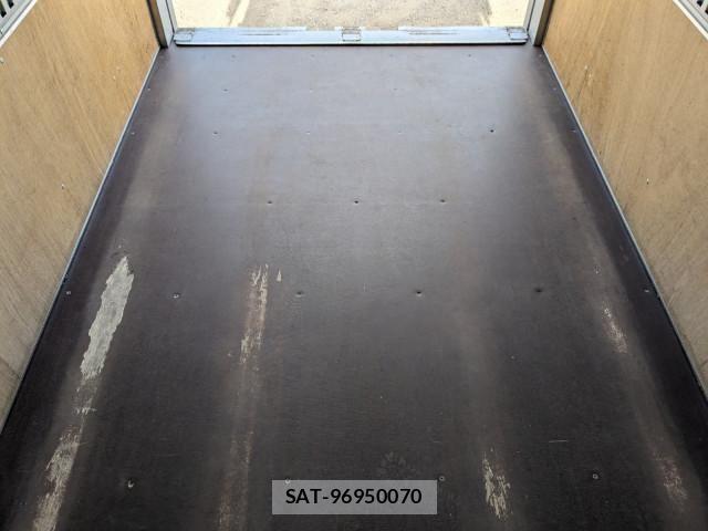 Toyota TOYOACE 2019-04 5881136-16