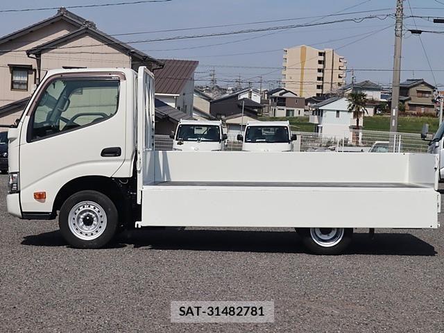 Toyota TOYOACE 2019-03 5881114-12