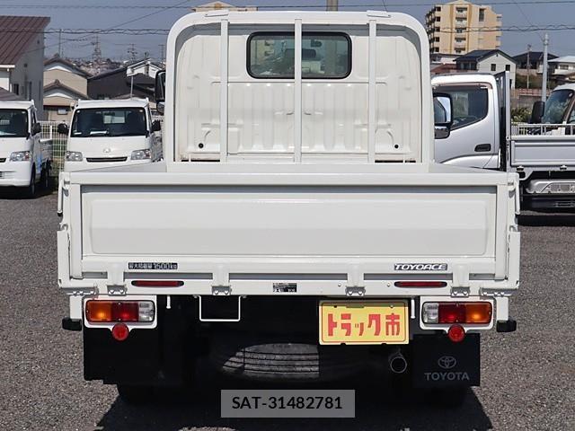 Toyota TOYOACE 2019-03 5881114-5