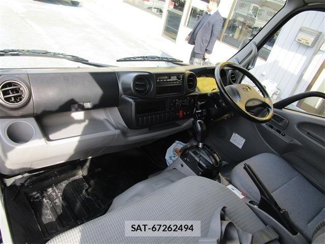 Toyota TOYOACE 2013-04 5881127-22