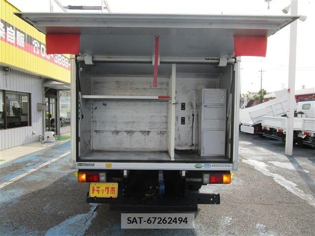Toyota TOYOACE 2013-04 5881127-5
