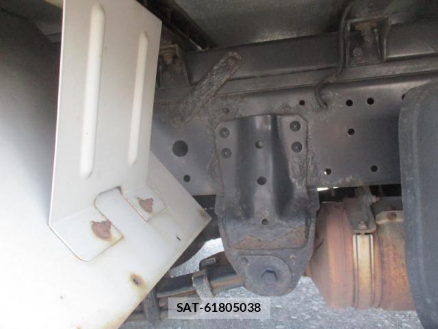 Toyota TOYOACE 2018-03 5881135-12