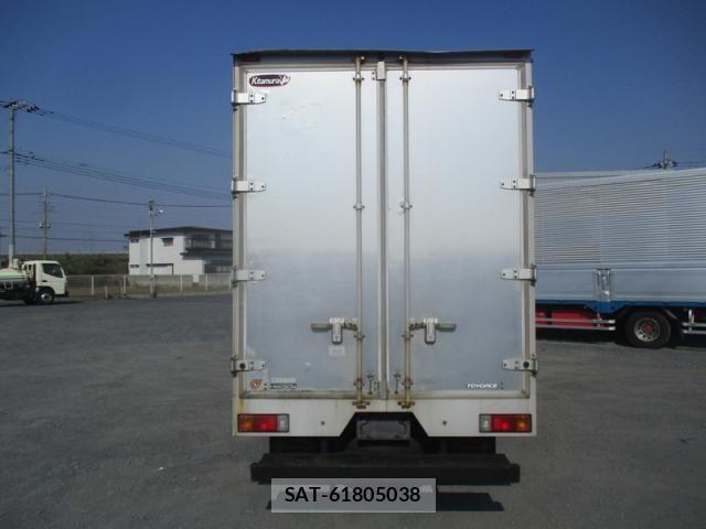 Toyota TOYOACE 2018-03 5881135-16