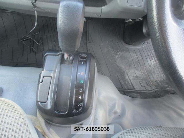 Toyota TOYOACE 2018-03 5881135-26