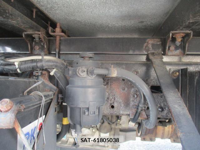 Toyota TOYOACE 2018-03 5881135-6