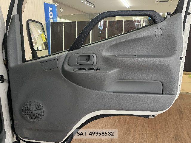 Toyota TOYOACE 2018-03 5881110-9