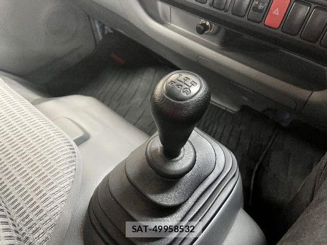 Toyota TOYOACE 2018-03 5881110-19