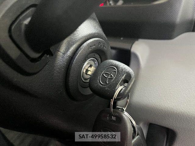 Toyota TOYOACE 2018-03 5881110-25