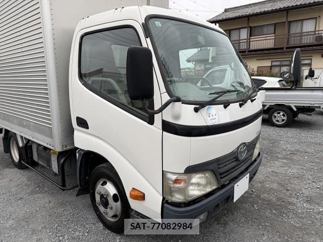 Toyota TOYOACE 2010-03 5881125-22