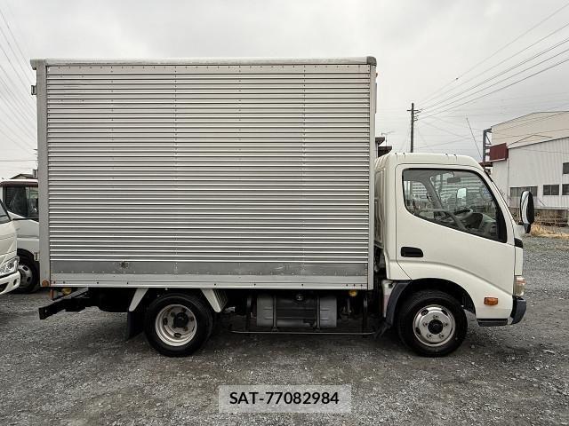 Toyota TOYOACE 2010-03 5881125-3