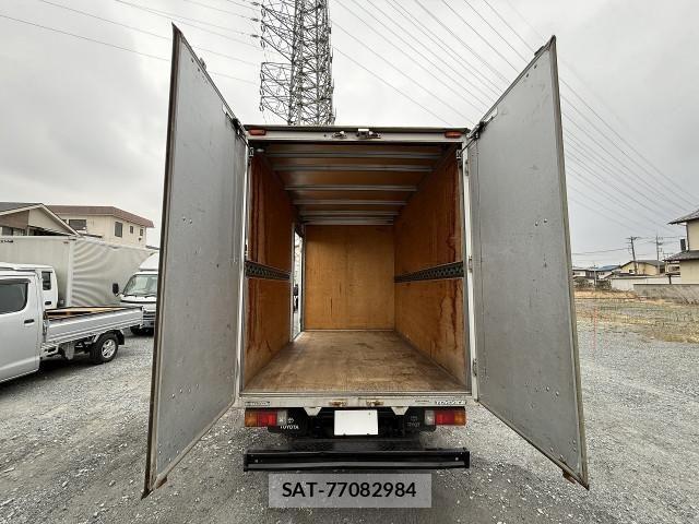 Toyota TOYOACE 2010-03 5881125-4