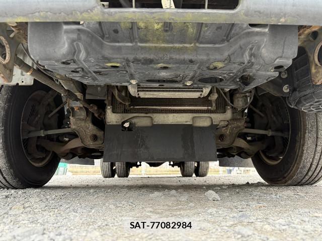 Toyota TOYOACE 2010-03 5881125-8