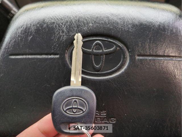 Toyota TOYOACE 2016-09 6615279-11