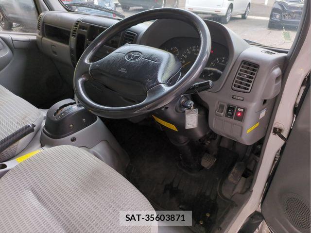 Toyota TOYOACE 2016-09 6615279-25