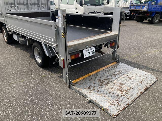 Toyota TOYOACE 2020-02 6642746-10