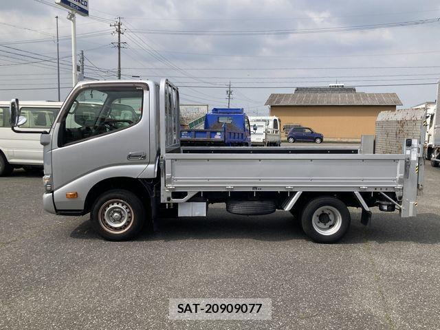 Toyota TOYOACE 2020-02 6642746-2