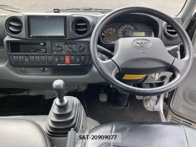 Toyota TOYOACE 2020-02 6642746-7