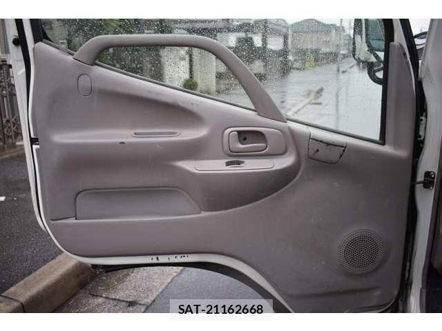 Toyota TOYOACE 2015-03 6673937-10