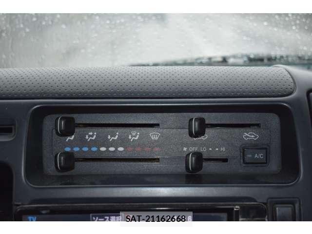 Toyota TOYOACE 2015-03 6673937-24